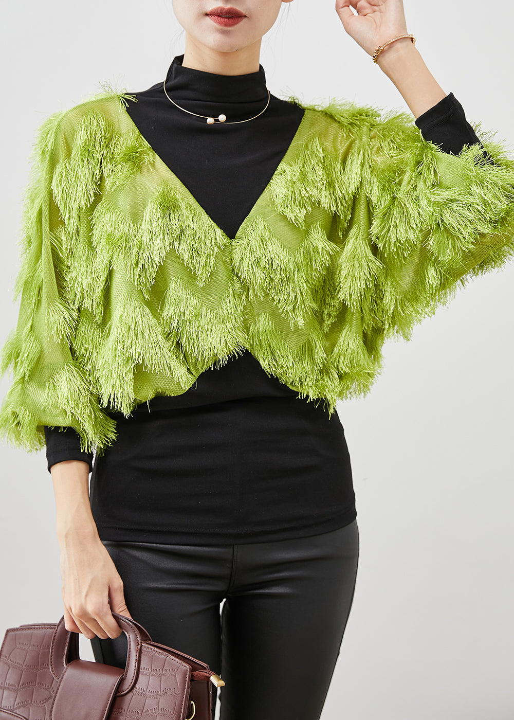 Well Tailored Top with a Graceful Silhouette