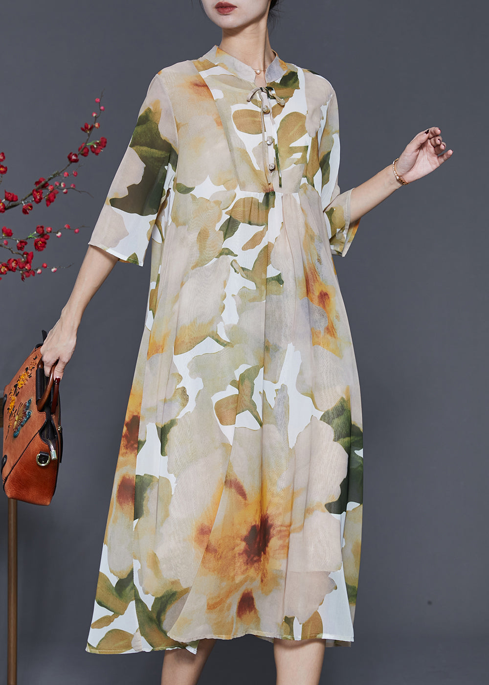 Gracefully Styled Dress for Any Occasion