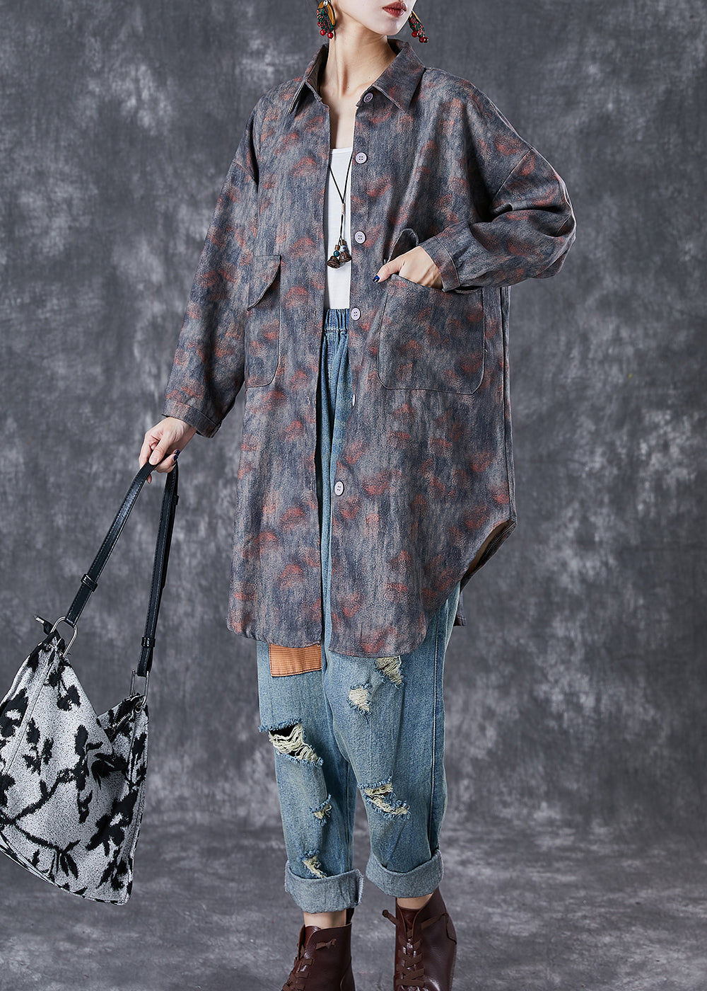 Effortlessly Elegant Jacket with a Timeless Design
