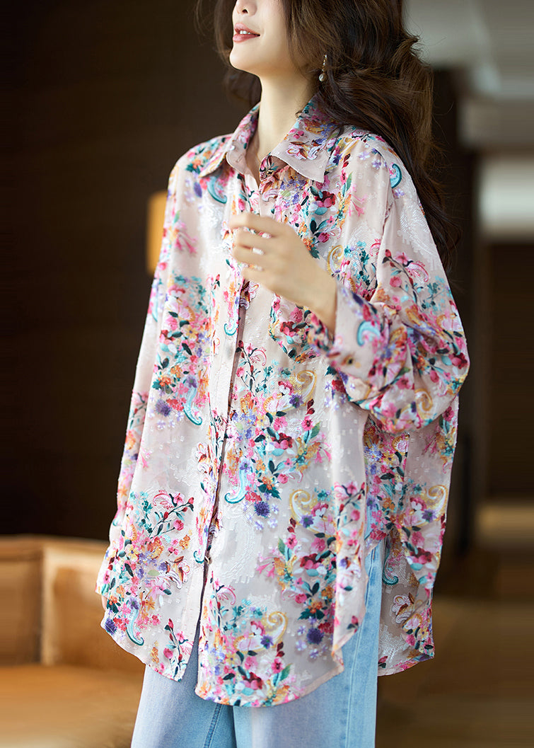 Classic Vintage Blouse with a Flattering Fit