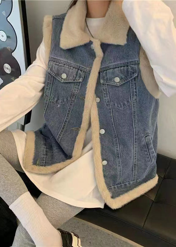 Beautifully Finished Coat in a Timeless Design