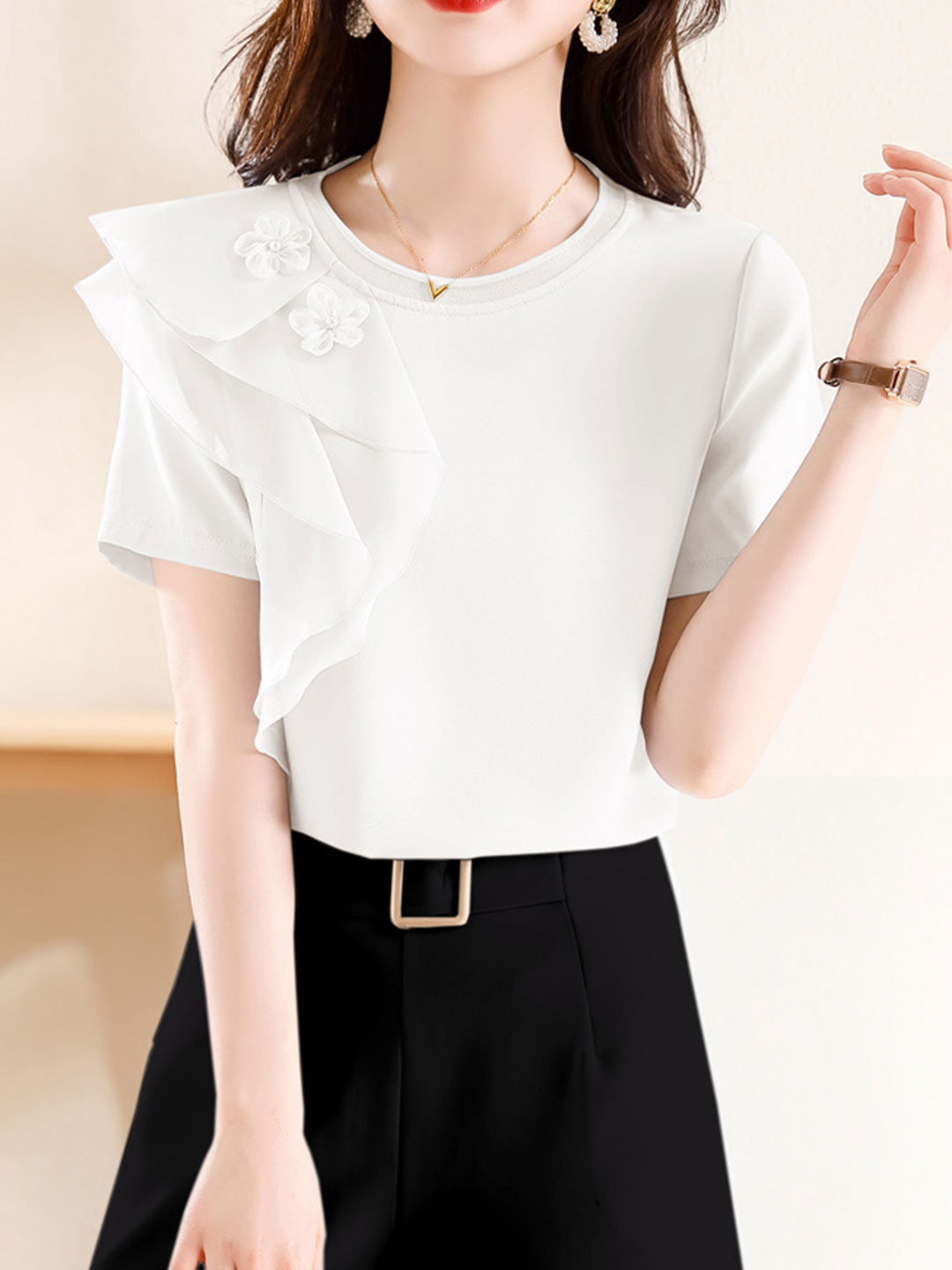 Beautifully Finished Top in a Timeless Design