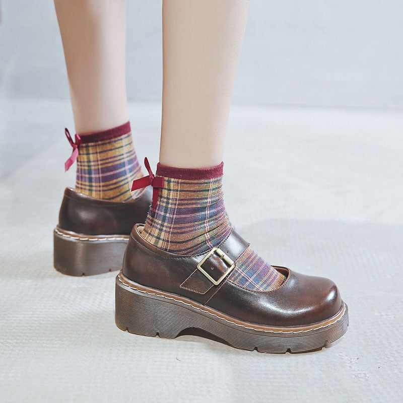 Graceful Orthopedic Shoes for Modern Look