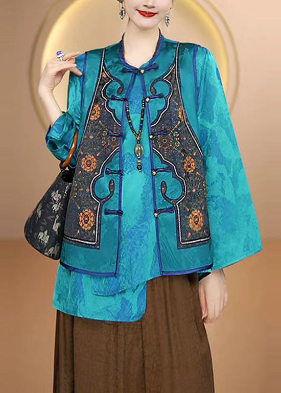 Effortlessly Elegant Garment with a Timeless Design