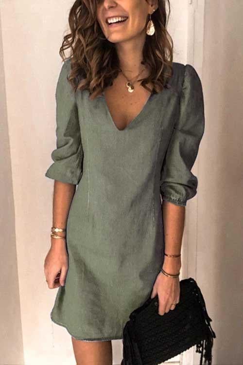 A Vintage Style Dress with Delicate Timeless Details