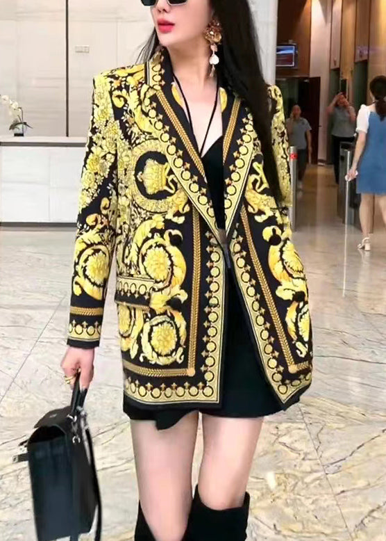 Elegantly Styled Coat for Everyday Wear