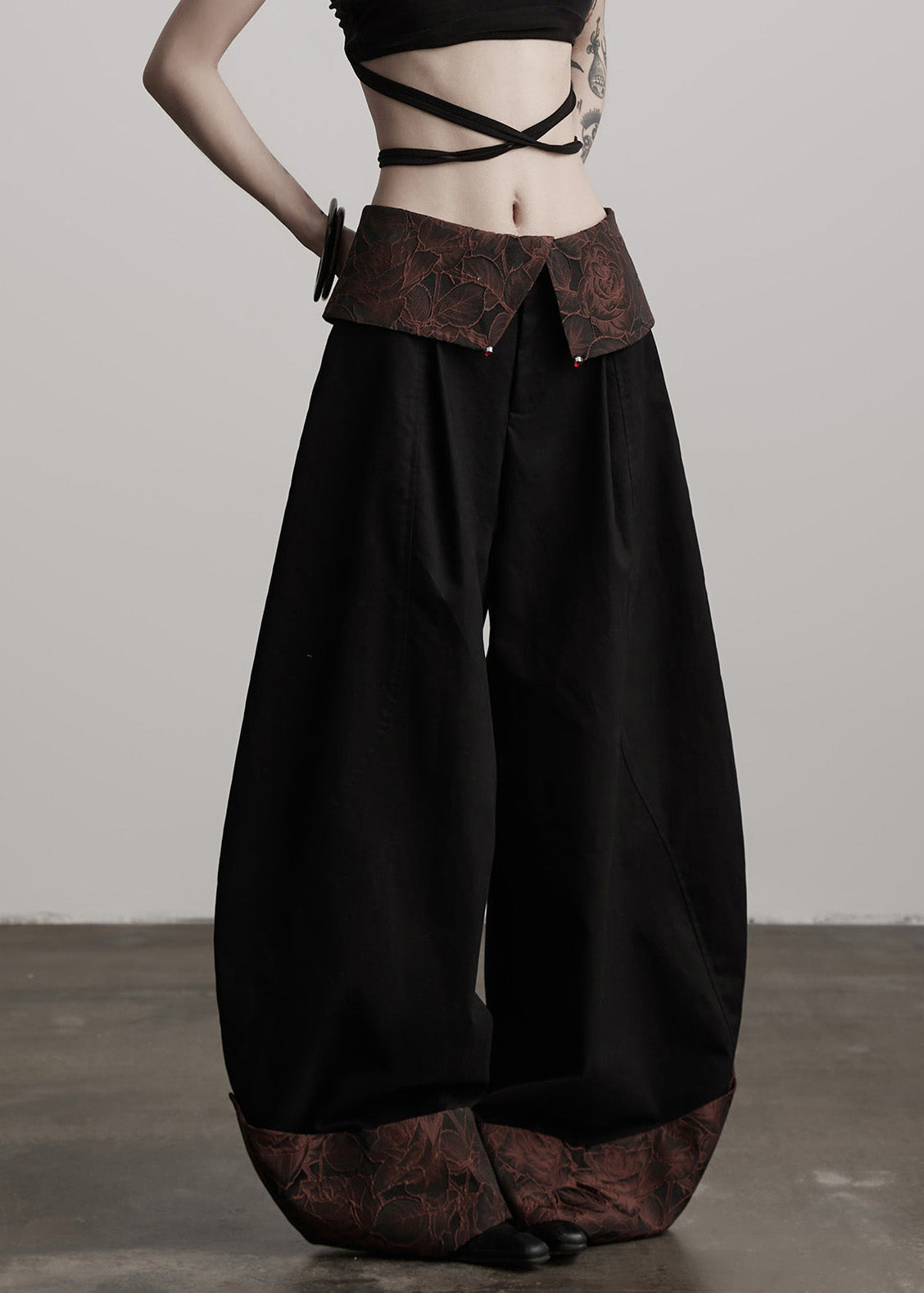 Elegantly Styled Pants for Everyday Wear