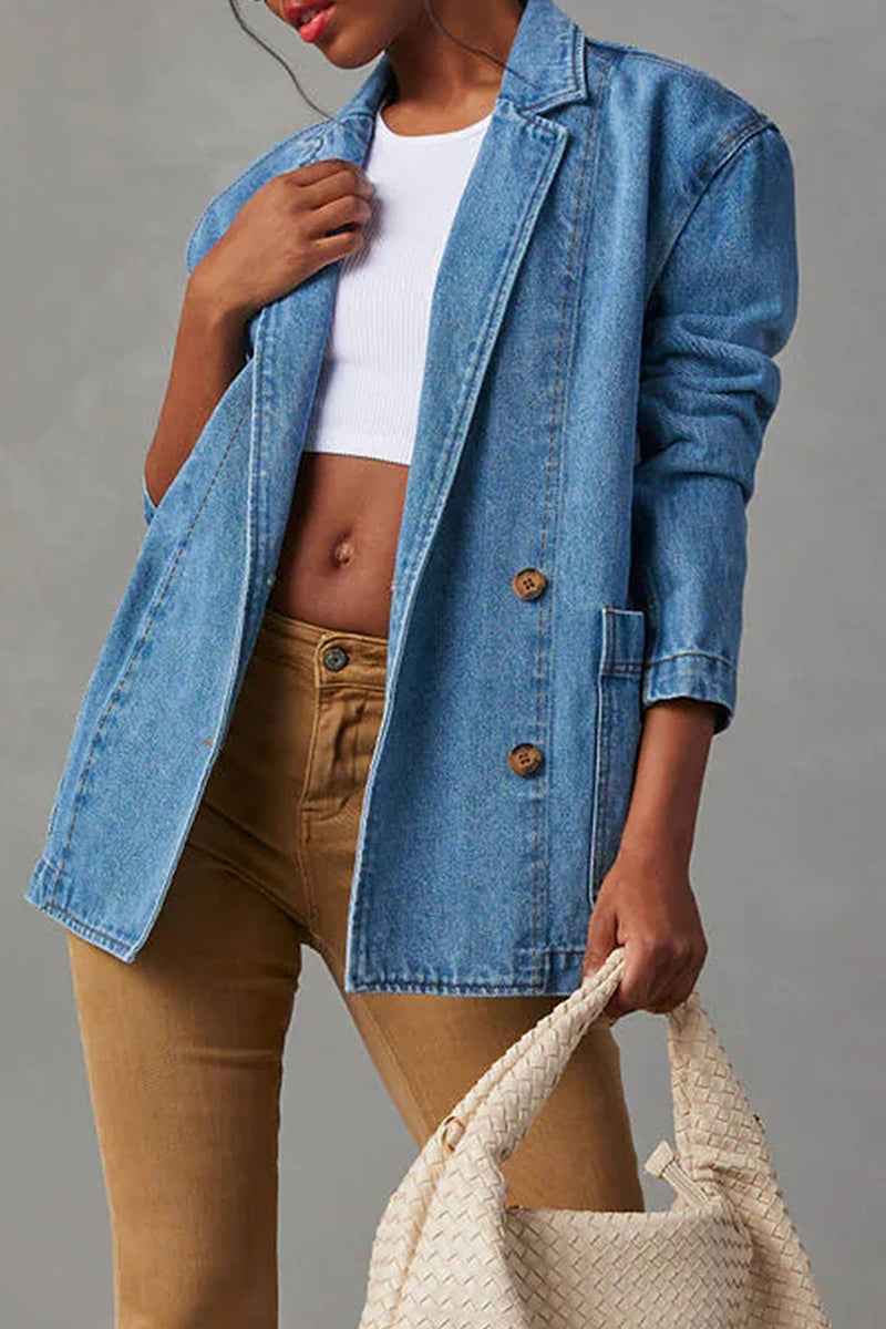 Elegantly Styled Jacket for Everyday Wear