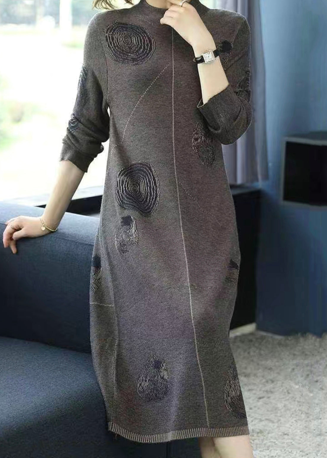 Effortlessly Elegant Dress with a Timeless Design