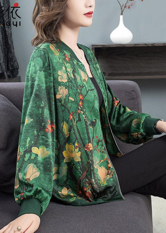 A Vintage Style Coat with Delicate Timeless Details