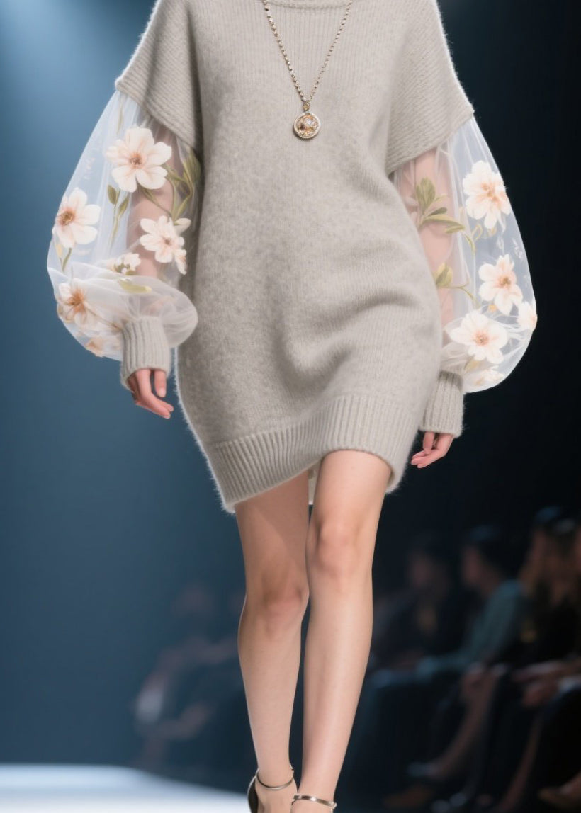 Well Tailored Sweater with a Graceful Silhouette
