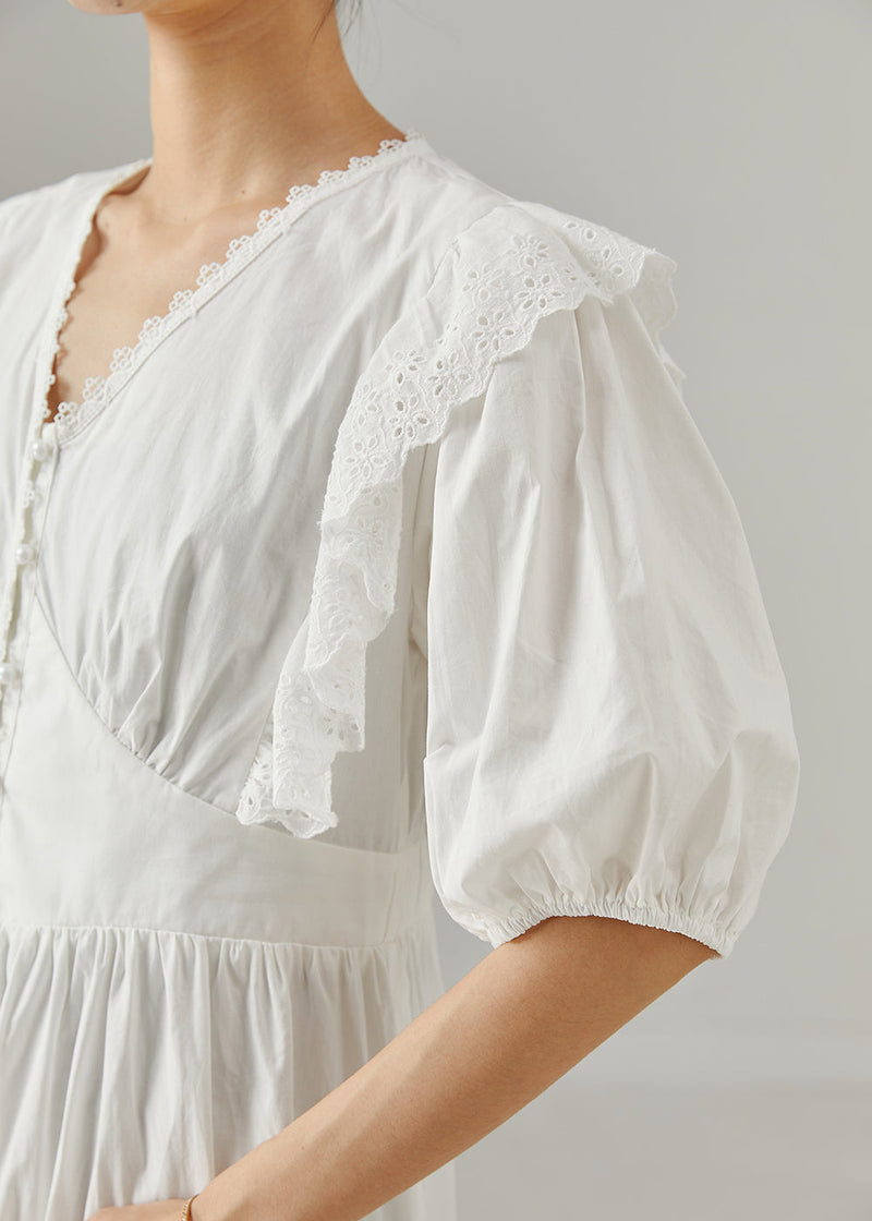 Sophisticated Dress with a Clean Classic Look