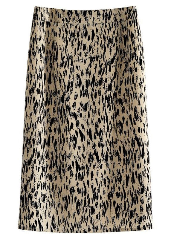 Sophisticated Garment with a Clean Classic Look
