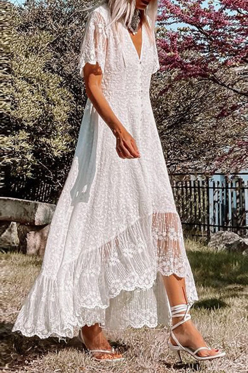 Beautifully Finished Dress in a Timeless Design