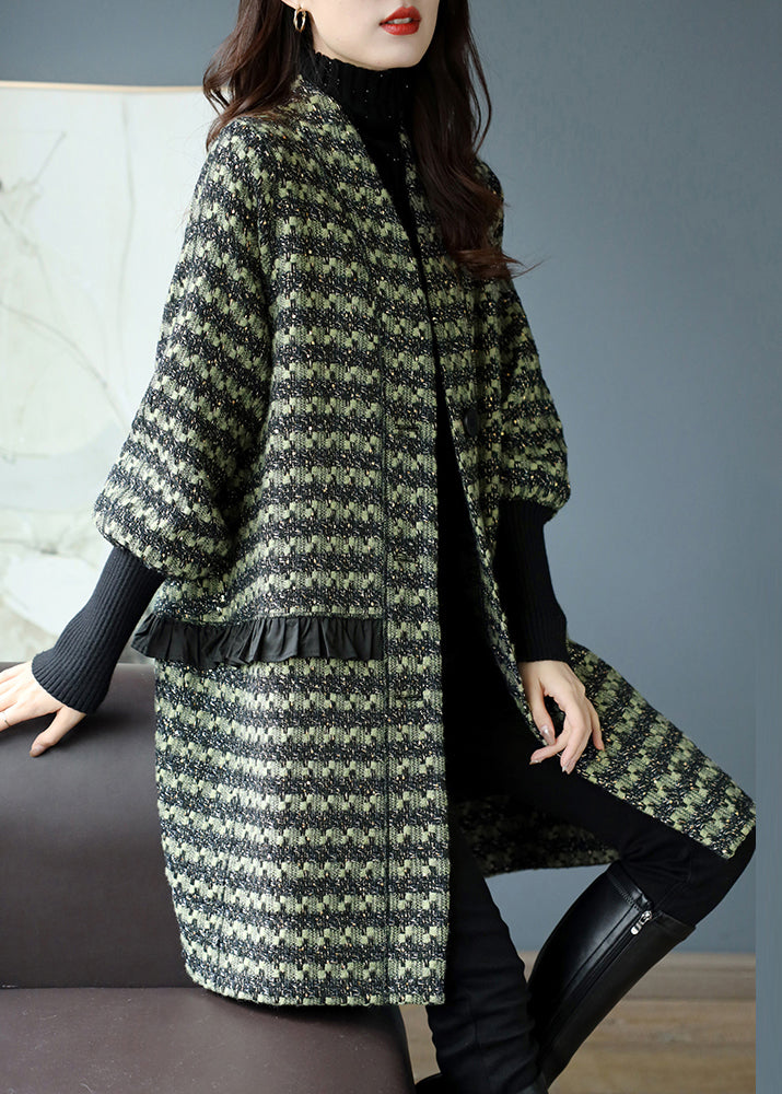 Well Tailored Coat with a Graceful Silhouette
