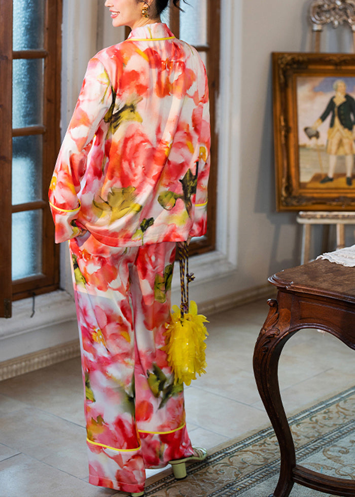Effortlessly Elegant Garment with a Timeless Design