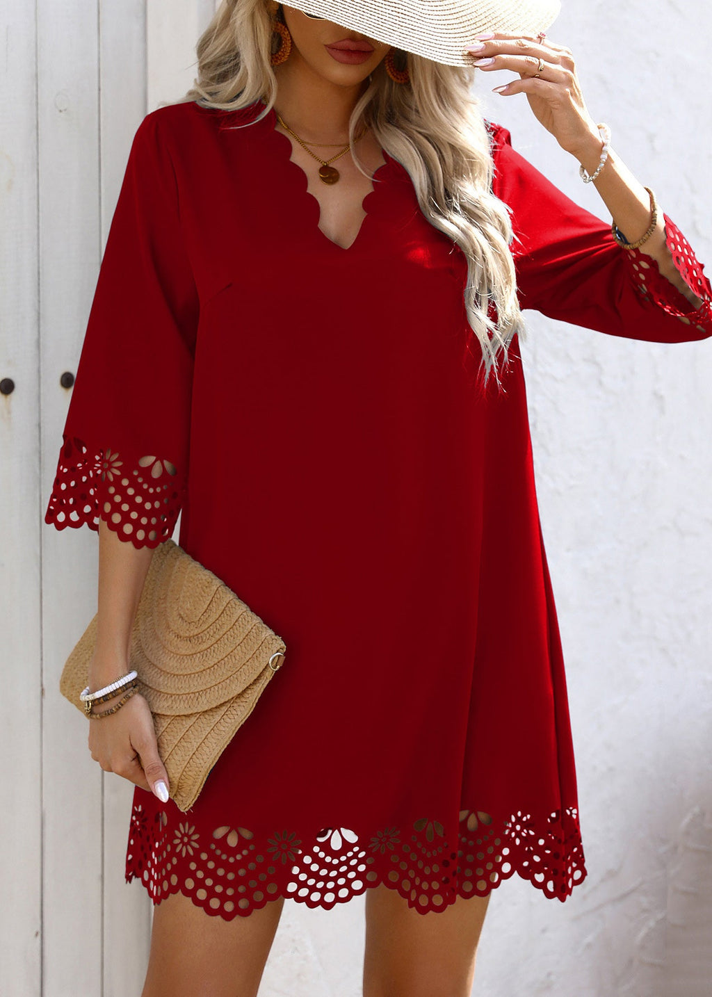 Effortlessly Elegant Dress with a Timeless Design
