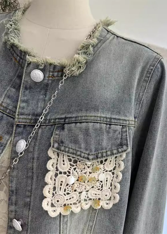 Effortlessly Elegant Jacket with a Timeless Design