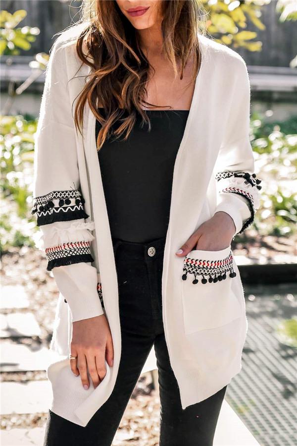 Effortlessly Elegant Cardigan with a Timeless Design