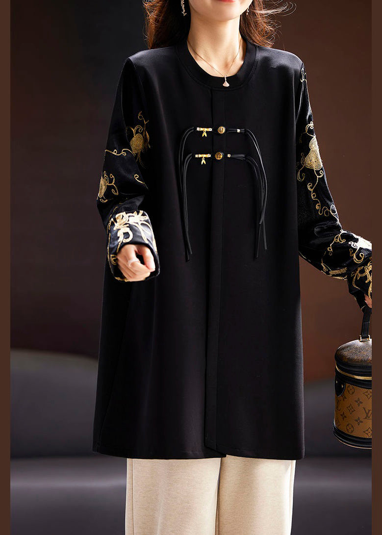 Effortlessly Elegant Top with a Timeless Design