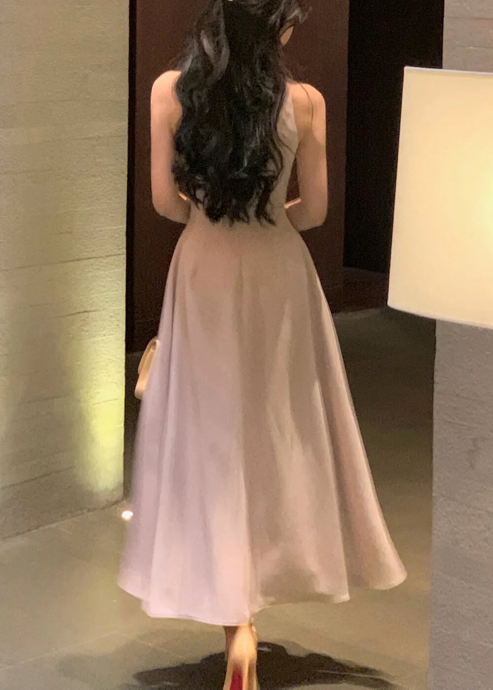 Beautifully Finished Dress in a Timeless Design