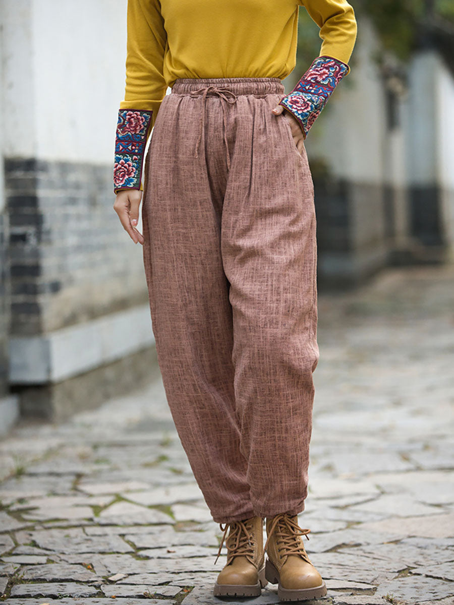 Effortlessly Elegant Pants with a Timeless Design