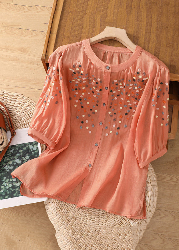 Effortlessly Elegant Top with a Timeless Design