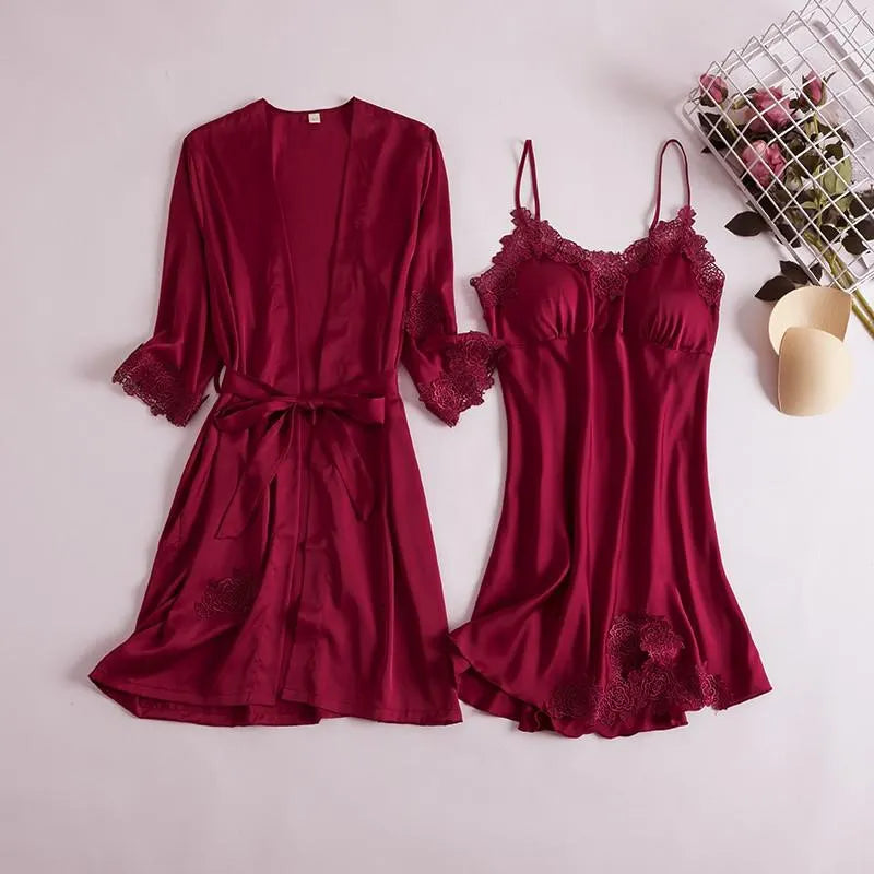 Finely Styled Garment with a Classic Vintage Look