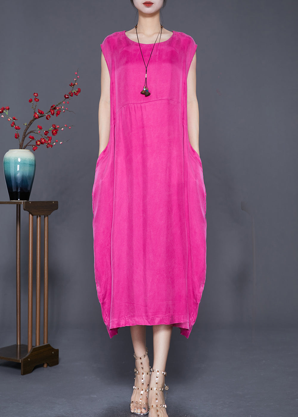 Classic Vintage Dress with a Flattering Fit