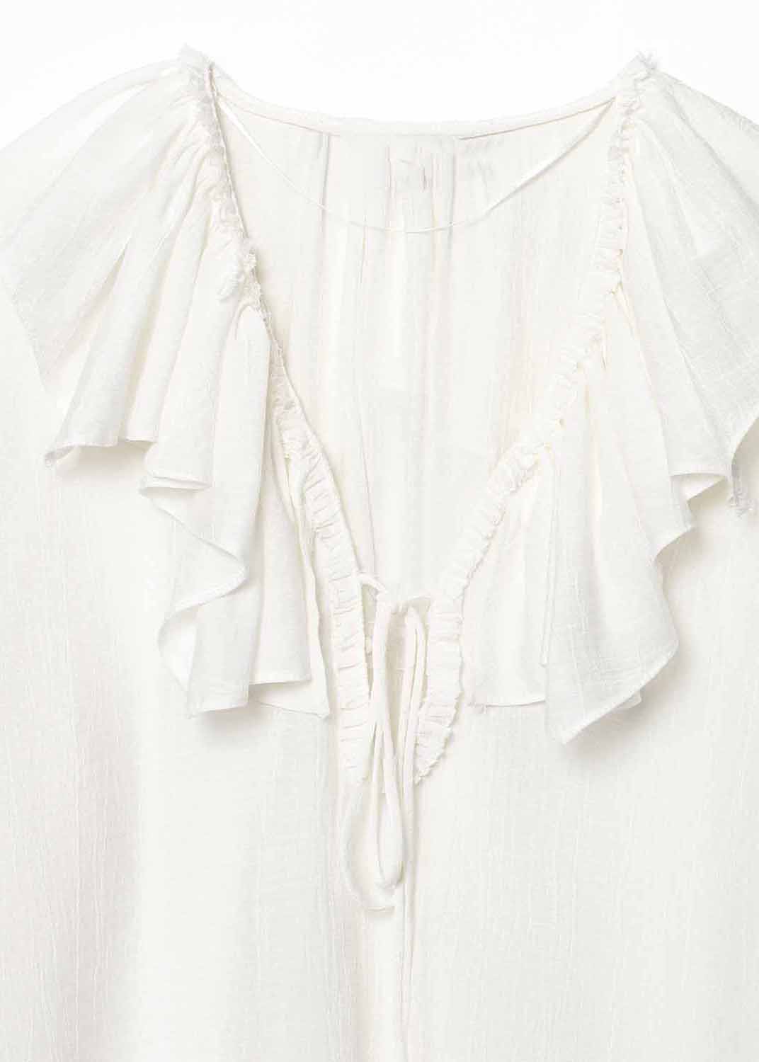 Effortlessly Elegant Top with a Timeless Design