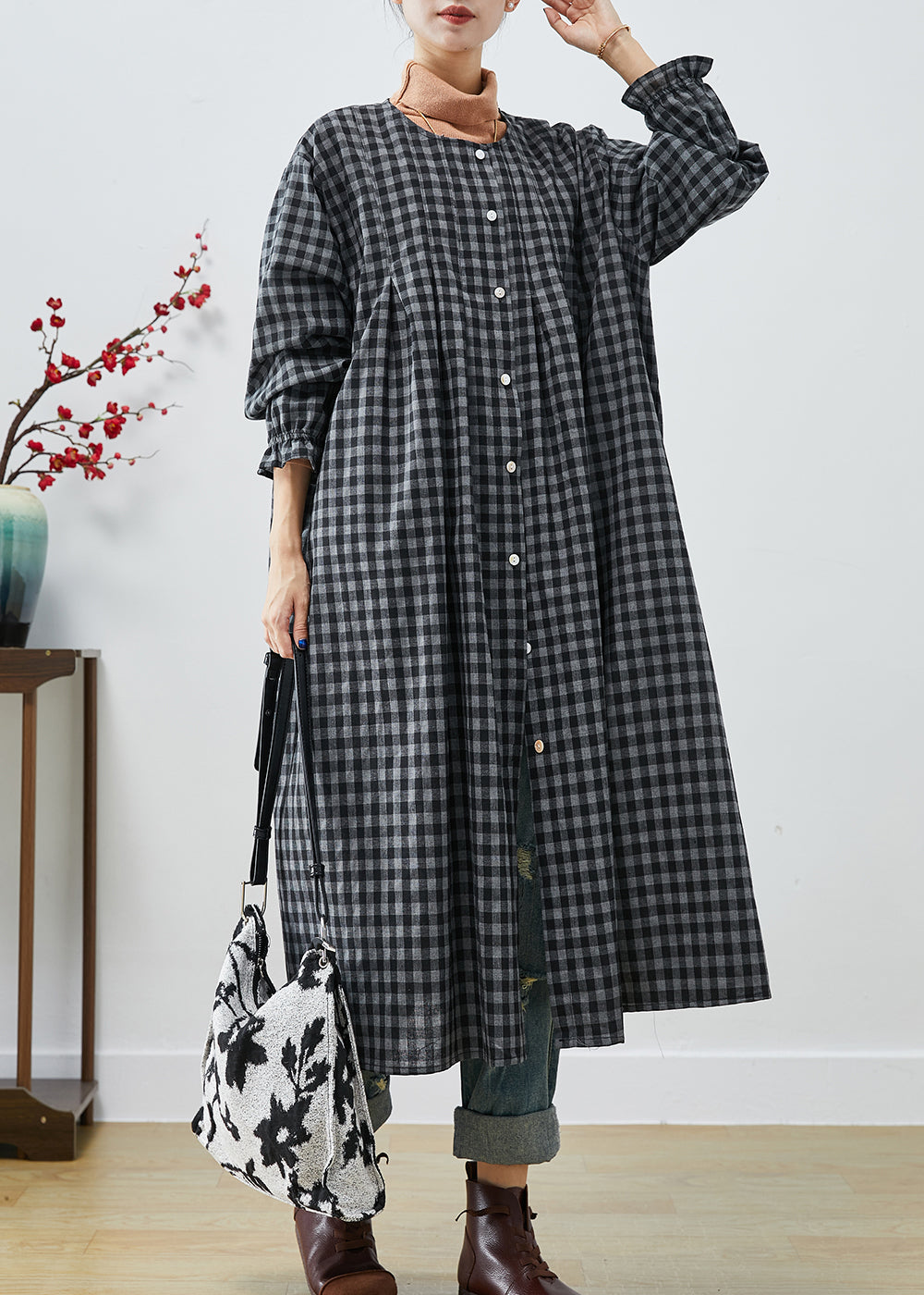 Classic Vintage Dress with a Flattering Fit