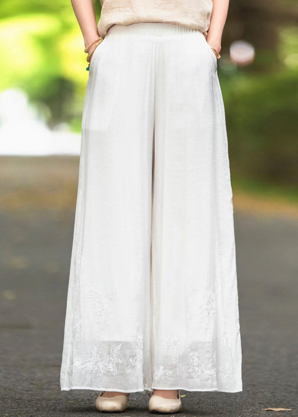Classic Vintage Pants with a Flattering Fit