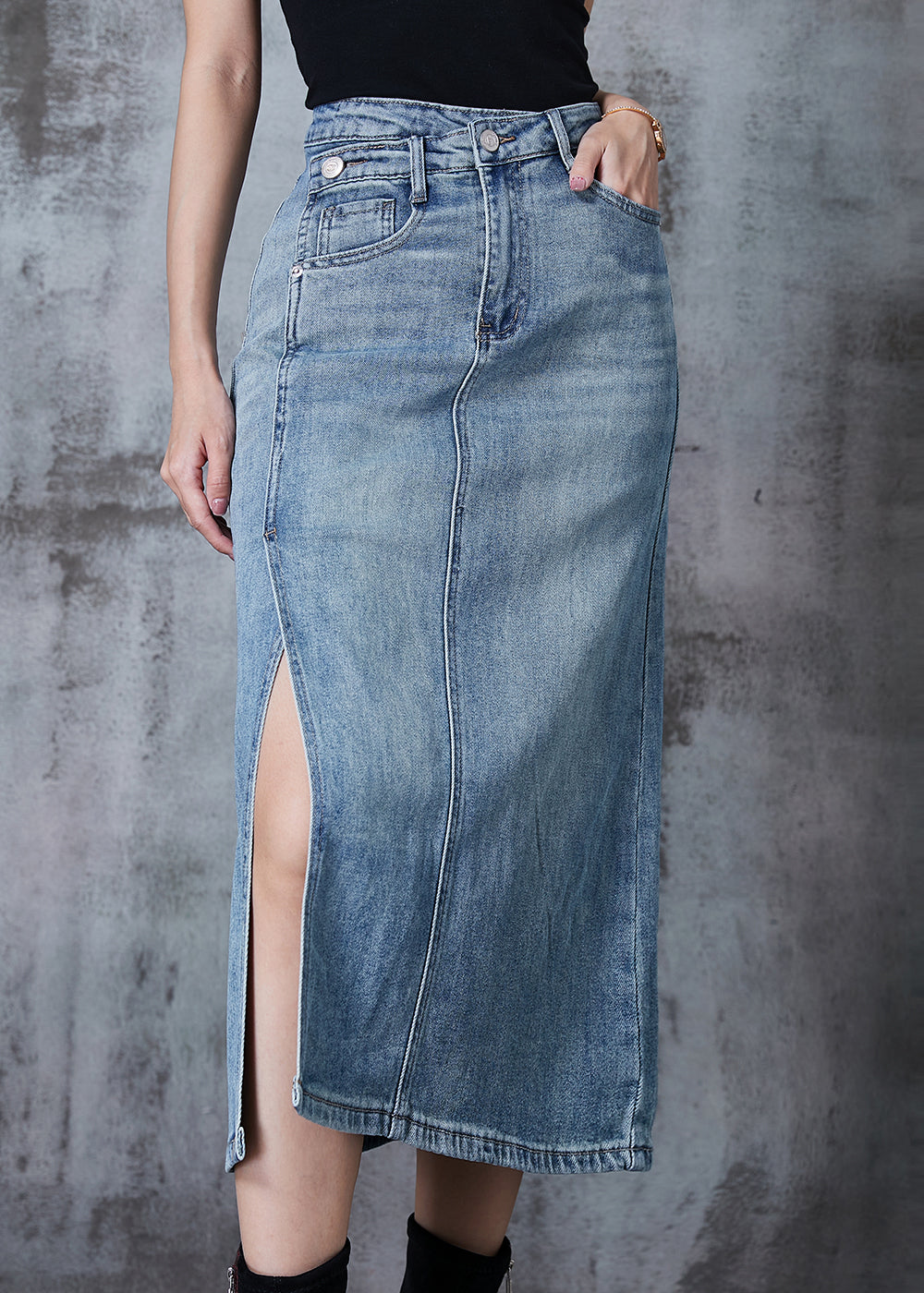 Gracefully Styled Garment for Any Occasion