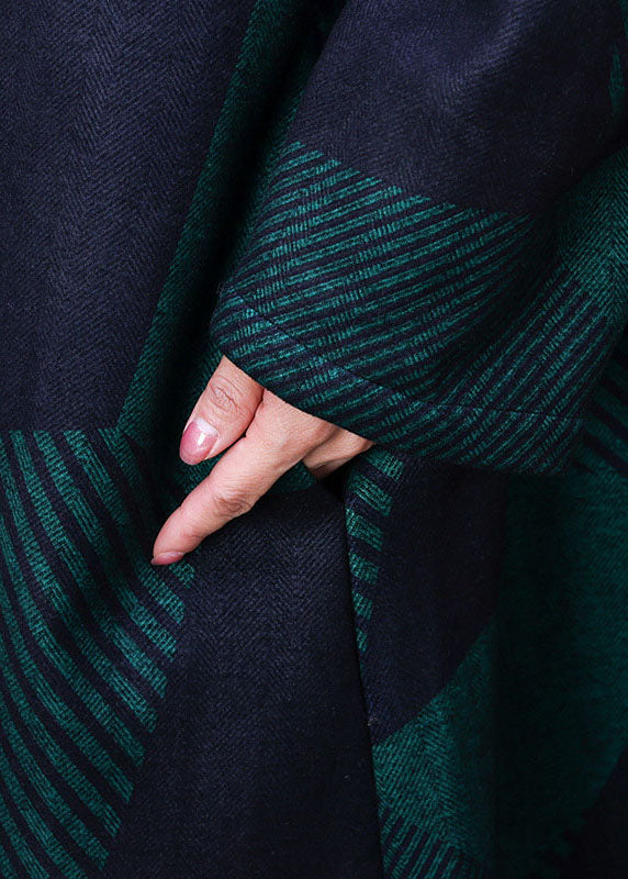 Well Tailored Coat with a Graceful Silhouette
