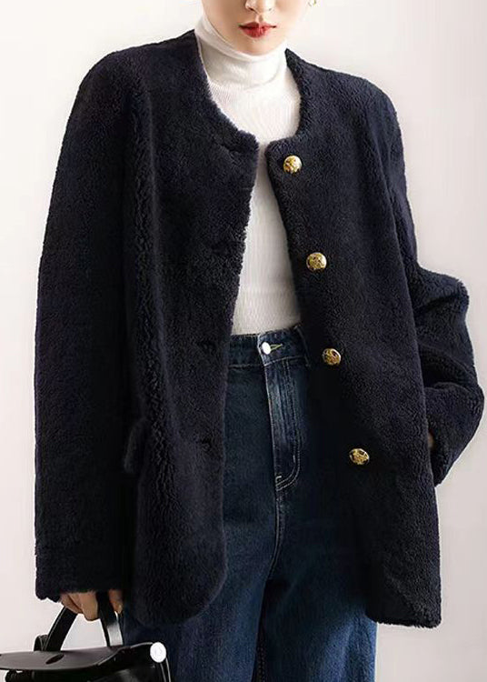 Effortlessly Elegant Coat with a Timeless Design