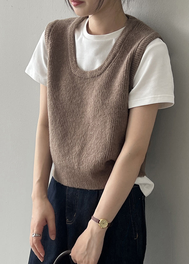 Well Tailored Garment with a Graceful Silhouette