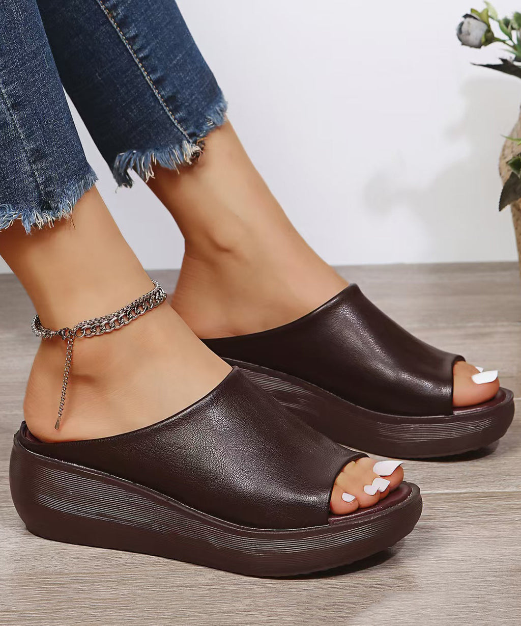 Chic Orthopedic Sandals with Unique Design
