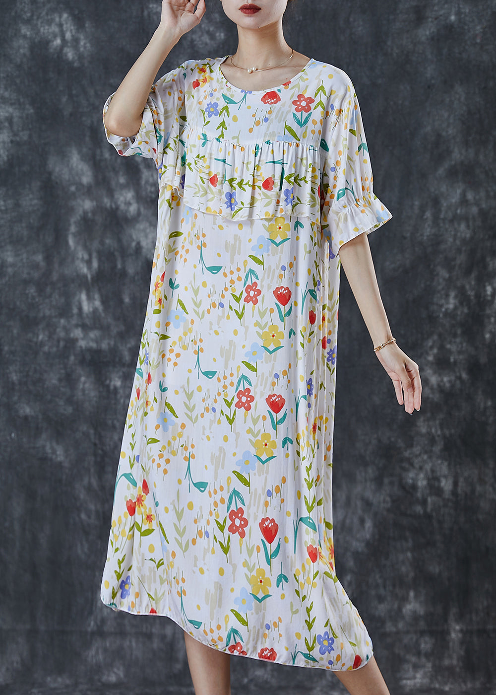 Beautifully Finished Dress in a Timeless Design