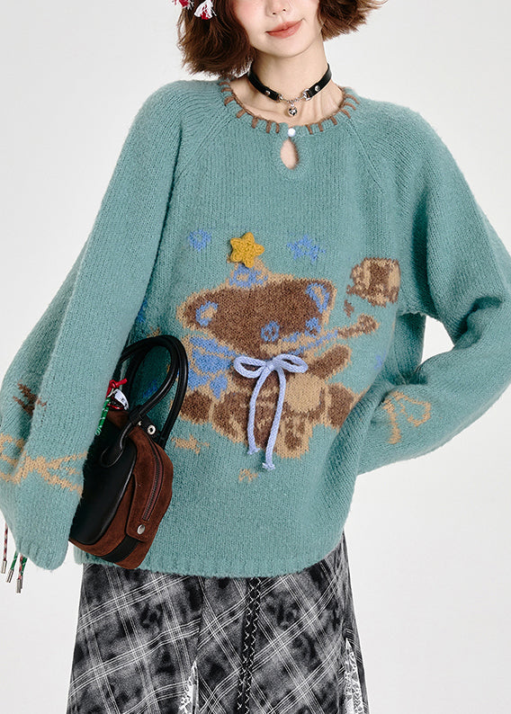 Effortlessly Elegant Sweater with a Timeless Design