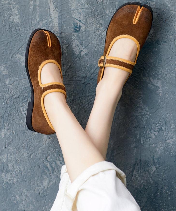 Graceful Orthopedic Flats for Modern Look