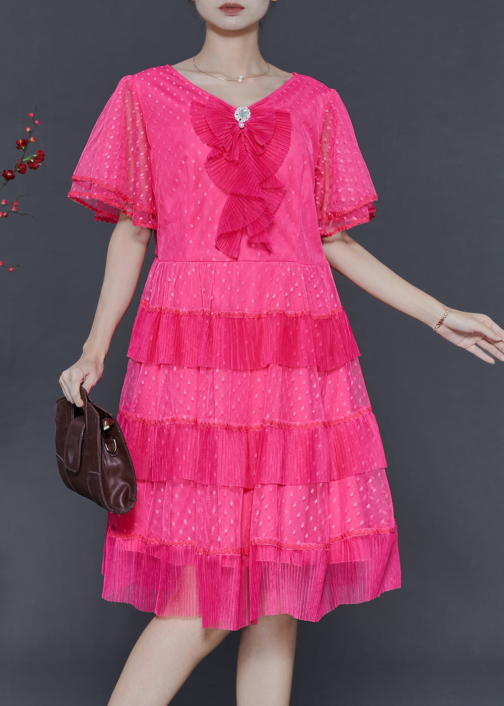 Effortlessly Elegant Dress with a Timeless Design