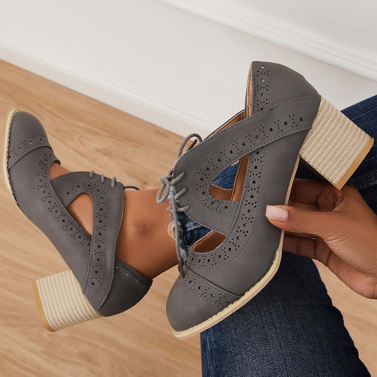 Chic Orthopedic Pumps with Unique Design