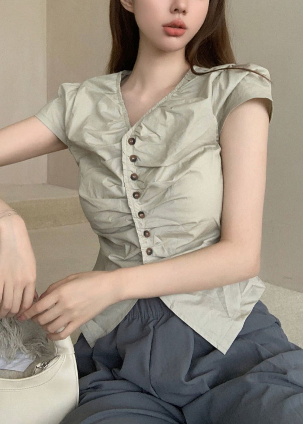 Well Tailored Shirt with a Graceful Silhouette