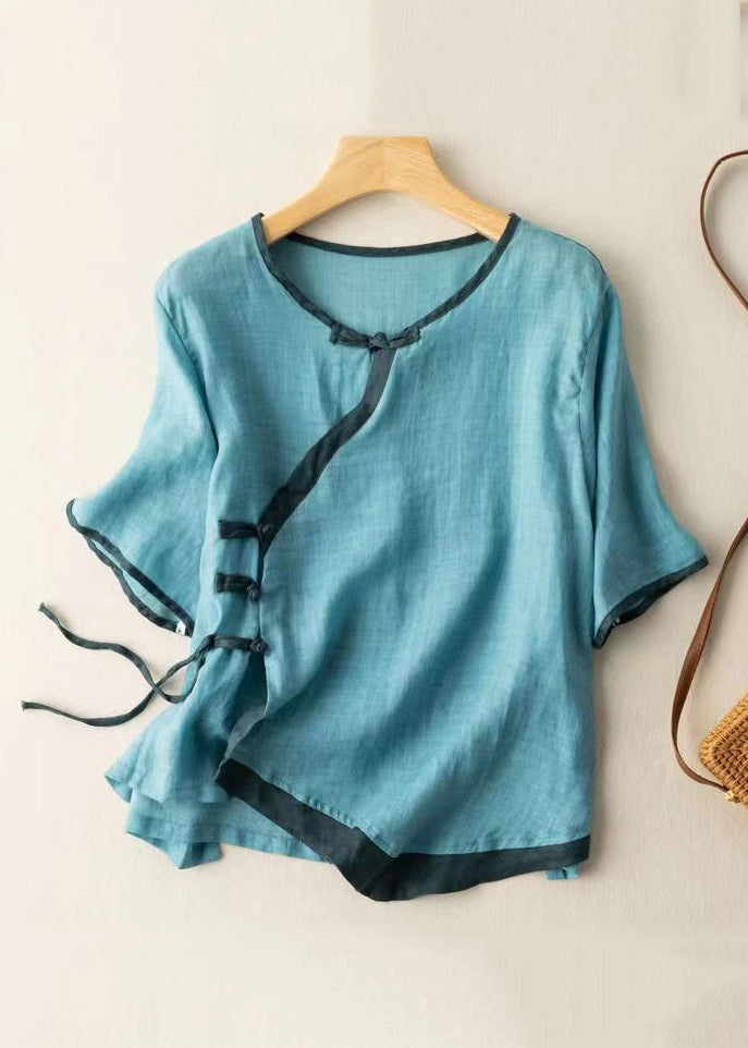 Classic Vintage Shirt with a Flattering Fit