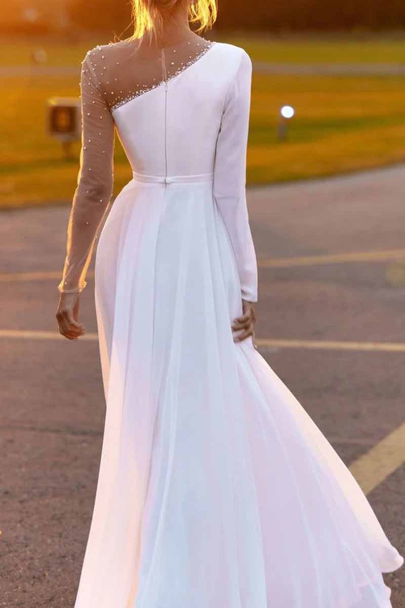 Sophisticated Dress with a Clean Classic Look