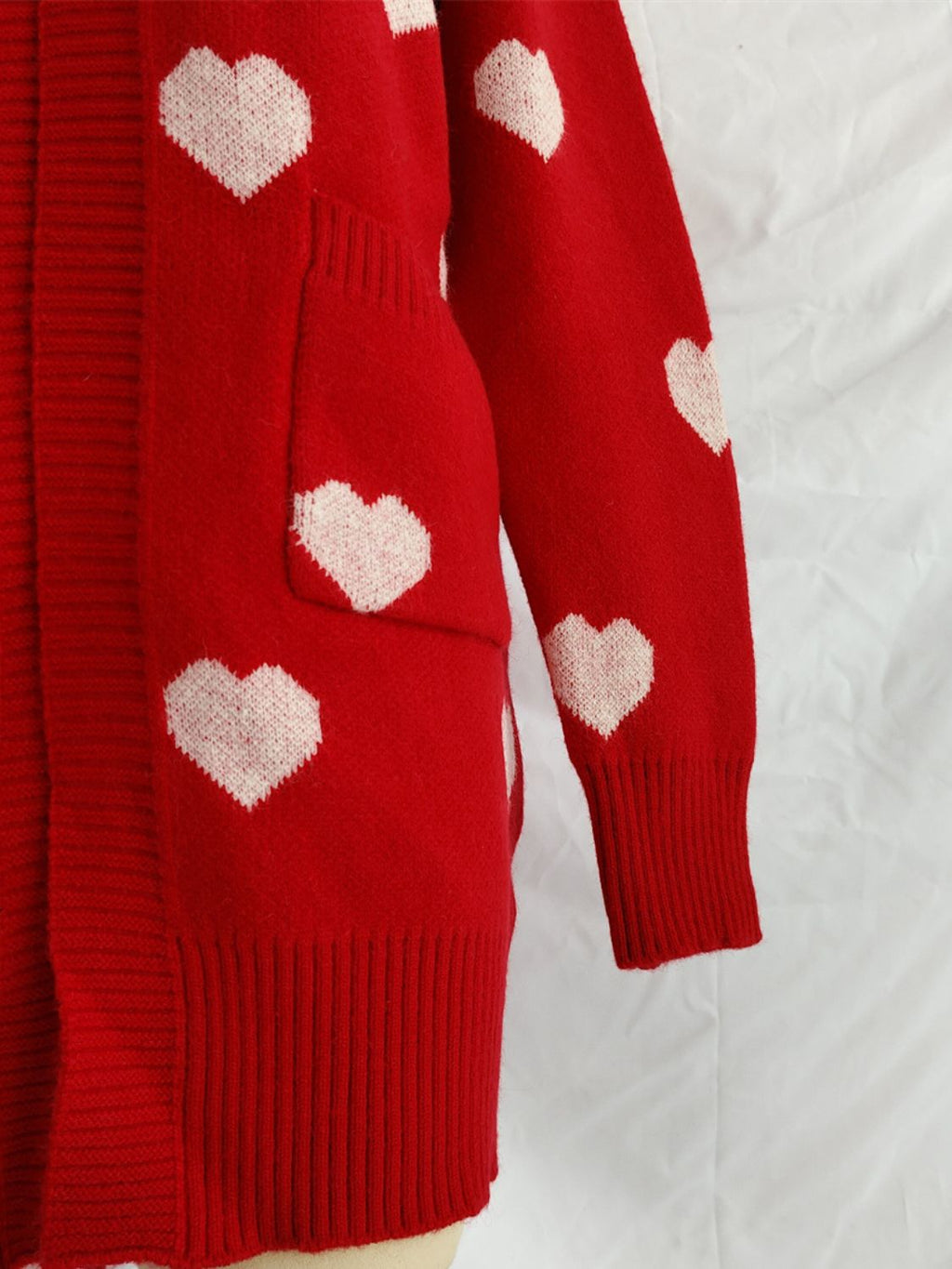 Effortlessly Elegant Cardigan with a Timeless Design