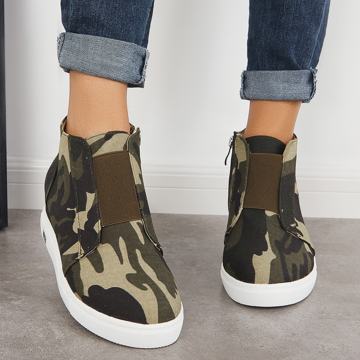 Graceful Orthopedic Sneakers for Modern Look