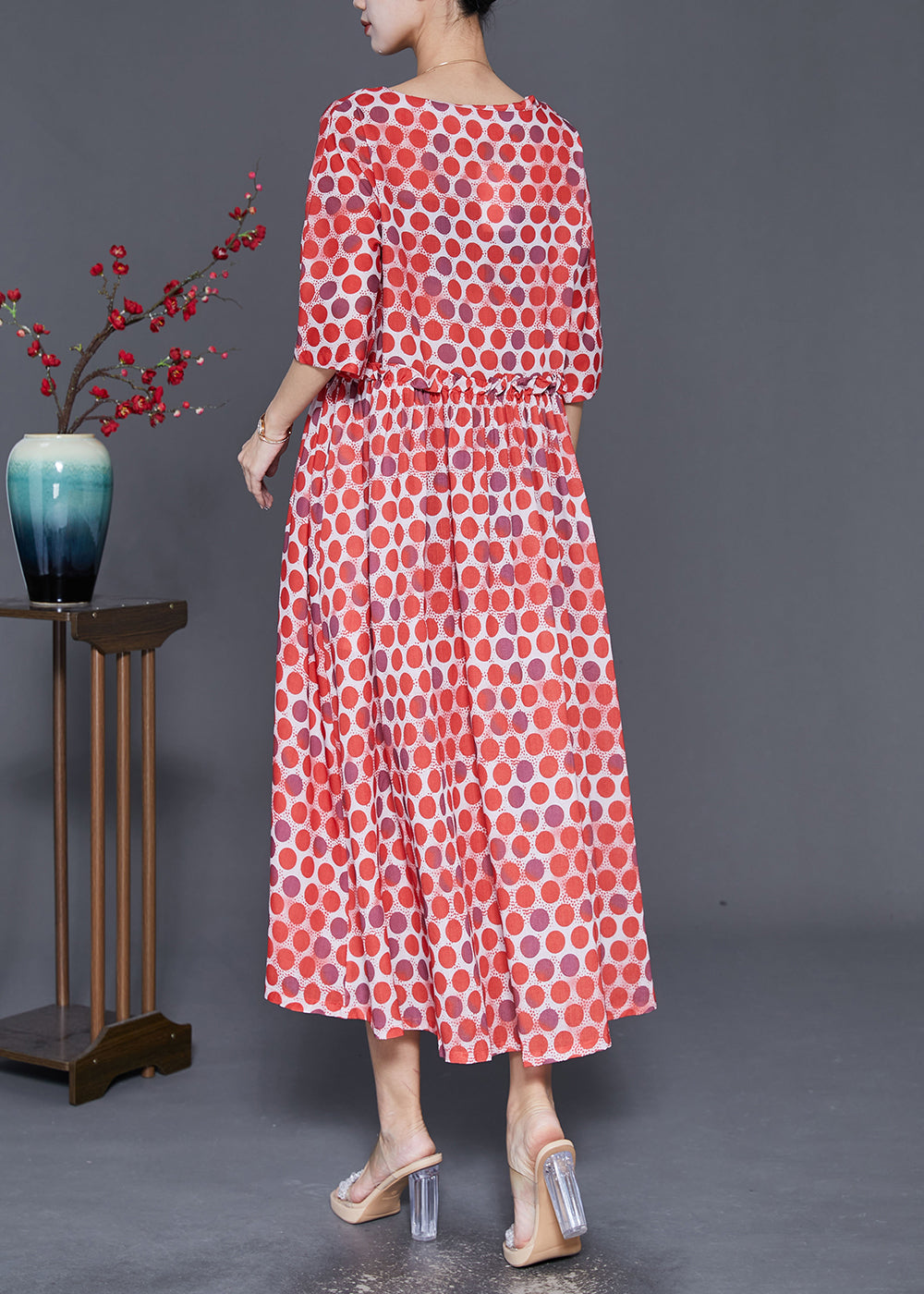 Beautifully Crafted Dress in a Classic Style