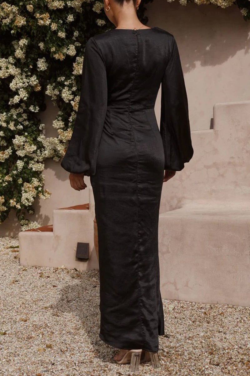Beautifully Finished Dress in a Timeless Design