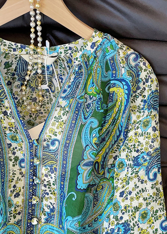 Classic Vintage Shirt with a Flattering Fit